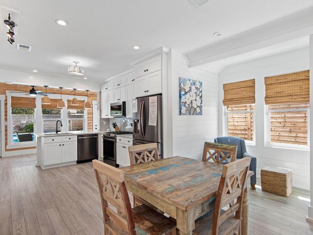 89 Tarpon Street, Destin, FL 32541