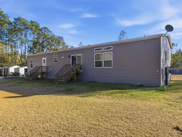 100 CAMP ROAD, Palatka, FL 32177