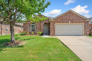 8925 Whirlwind Trail, Aubrey, TX 76227