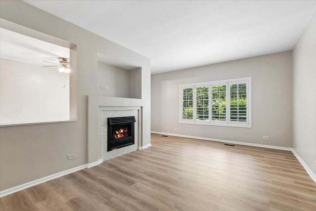 53 Braxton Lane 53, Aurora, IL 60504