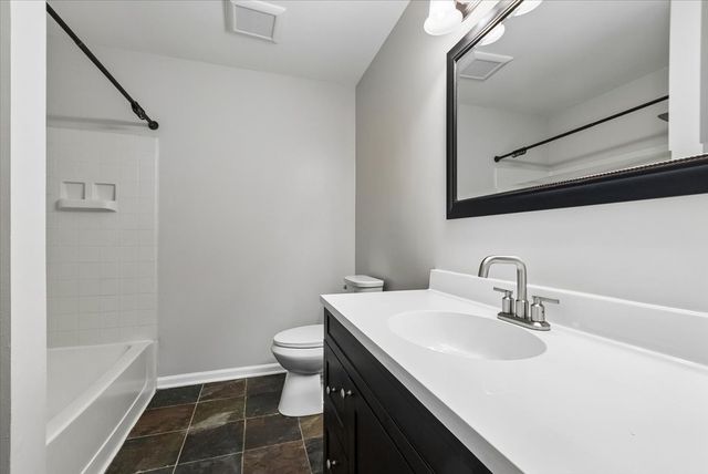 53 Braxton Lane 53, Aurora, IL 60504