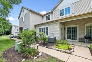 53 Braxton Lane 53, Aurora, IL 60504
