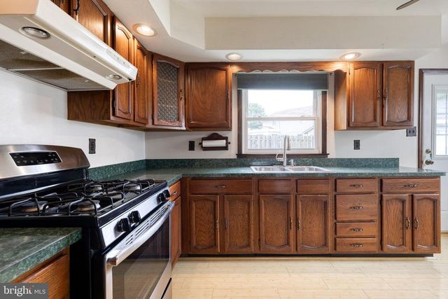 8215 NORTHVIEW RD, Baltimore, MD 21222