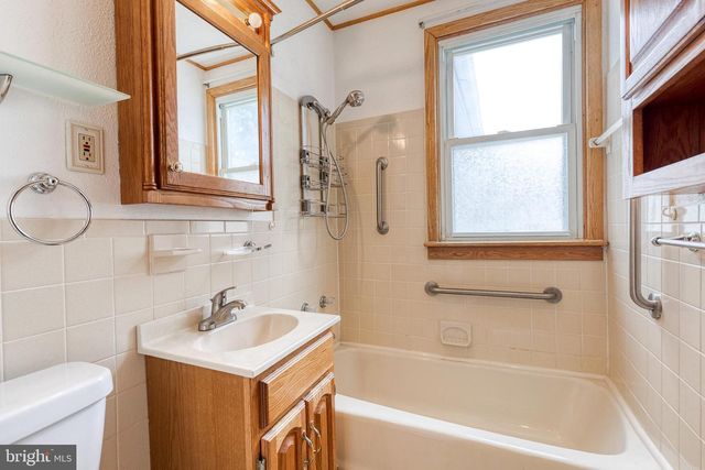 8215 NORTHVIEW RD, Baltimore, MD 21222