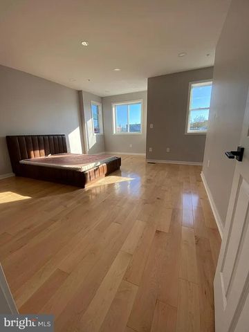 1361 NEWTON ST NW, Washington, DC 20010