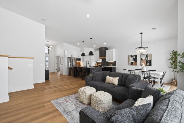 9938 14th Circle NE, Saint Michael, MN 55376