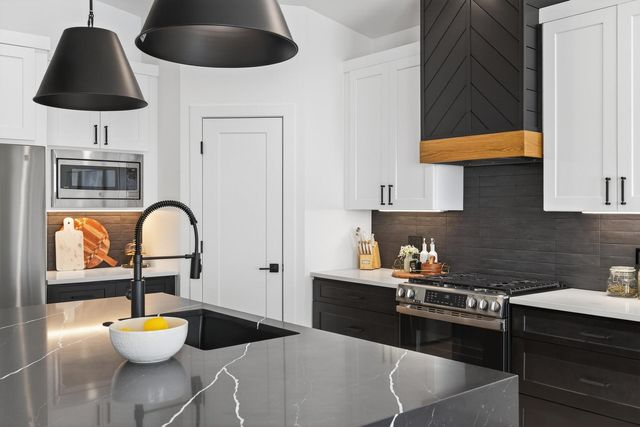 9938 14th Circle NE, Saint Michael, MN 55376