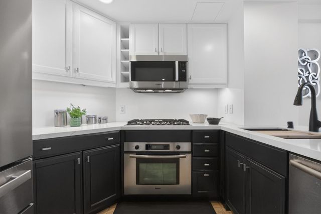 222 8th Avenue 304, San Mateo, CA 94401