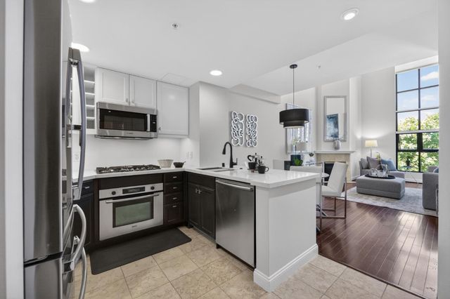 222 8th Avenue 304, San Mateo, CA 94401