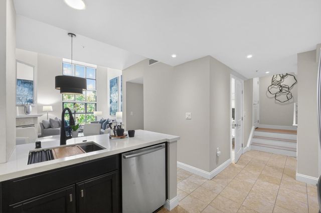222 8th Avenue 304, San Mateo, CA 94401
