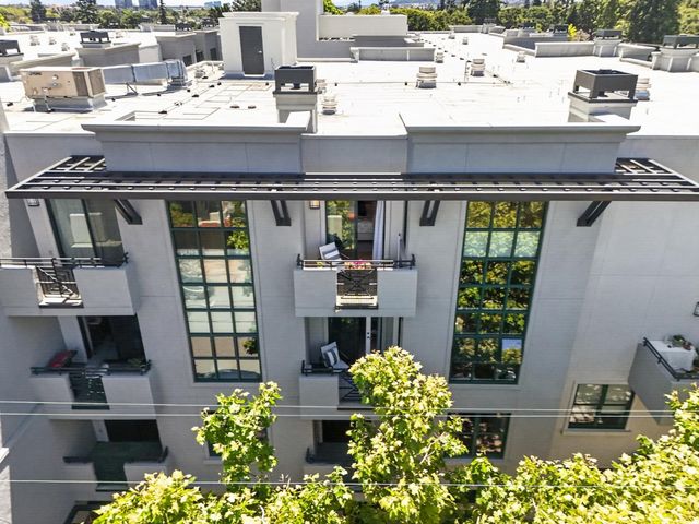 222 8th Avenue 304, San Mateo, CA 94401