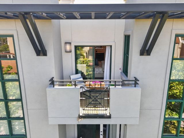 222 8th Avenue 304, San Mateo, CA 94401