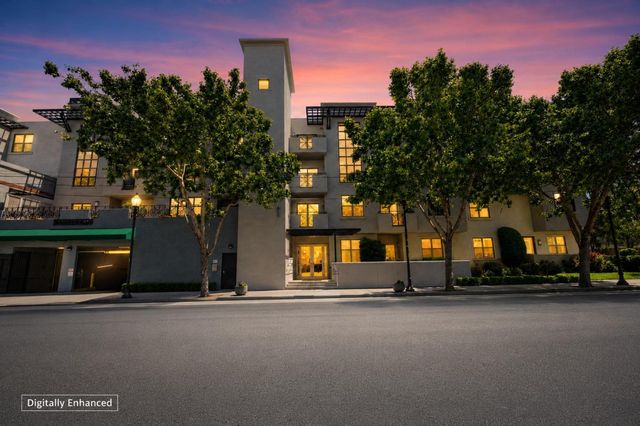 222 8th Avenue 304, San Mateo, CA 94401