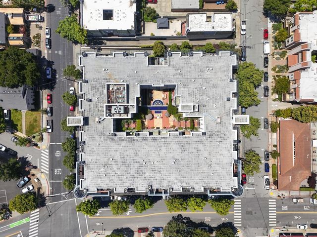 222 8th Avenue 304, San Mateo, CA 94401