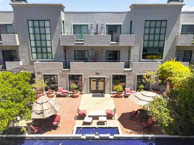 222 8th Avenue 304, San Mateo, CA 94401