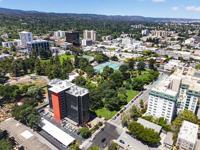 222 8th Avenue 304, San Mateo, CA 94401