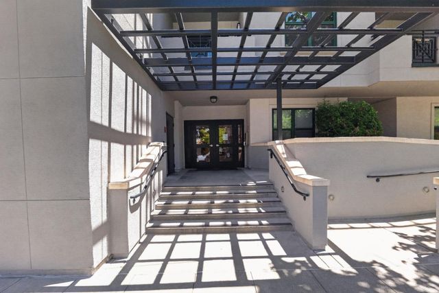 222 8th Avenue 304, San Mateo, CA 94401