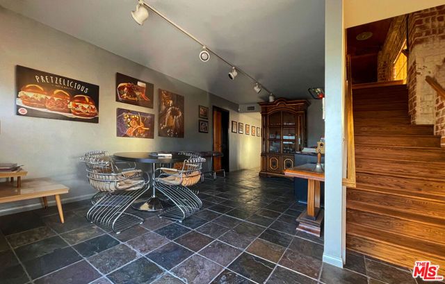 915 S Alta Vista Avenue, Monrovia, CA 91016
