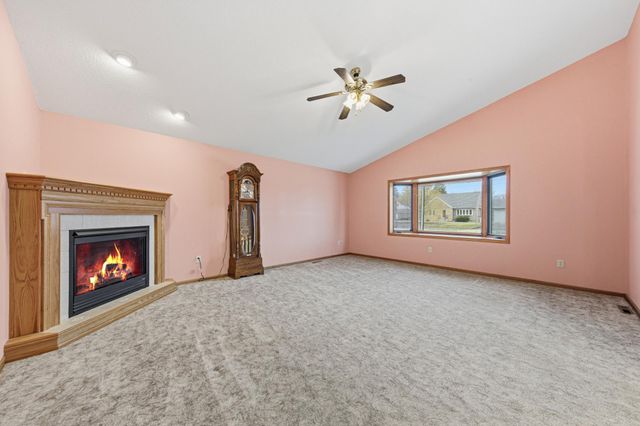 216 3rd Street NE, New Richland, MN 56072