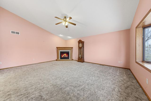 216 3rd Street NE, New Richland, MN 56072