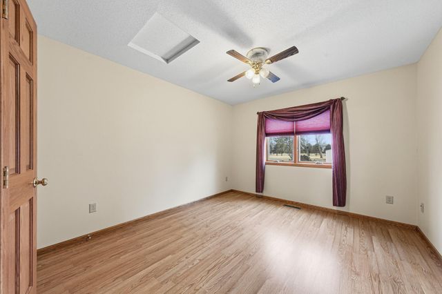 216 3rd Street NE, New Richland, MN 56072