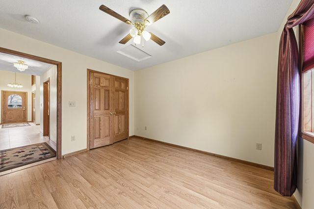 216 3rd Street NE, New Richland, MN 56072