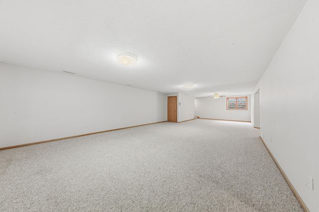 216 3rd Street NE, New Richland, MN 56072