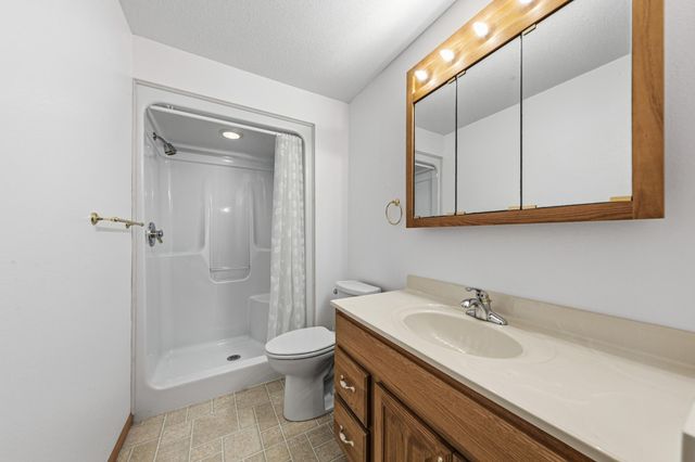 216 3rd Street NE, New Richland, MN 56072