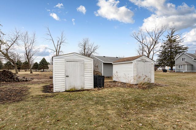 216 3rd Street NE, New Richland, MN 56072