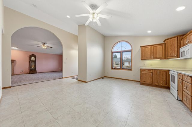 216 3rd Street NE, New Richland, MN 56072