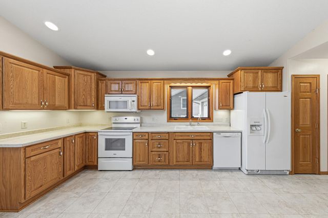 216 3rd Street NE, New Richland, MN 56072