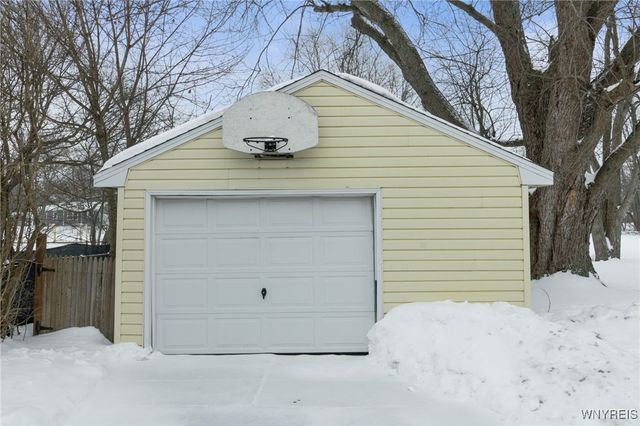 114 6th Avenue, Lancaster, NY 14086