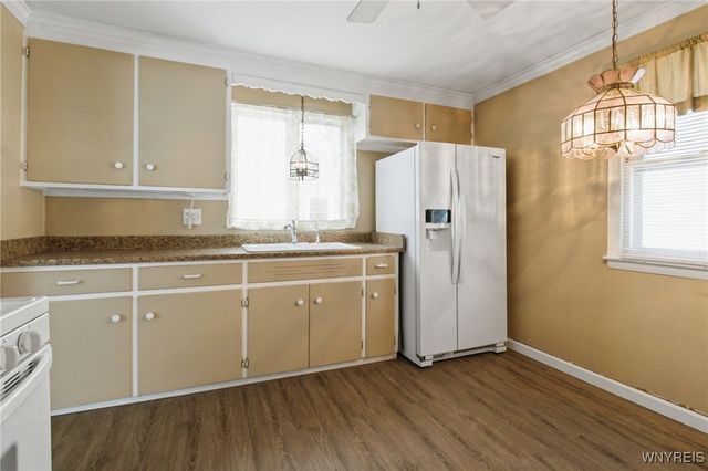 114 6th Avenue, Lancaster, NY 14086