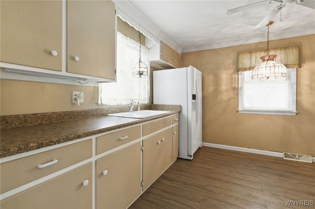 114 6th Avenue, Lancaster, NY 14086