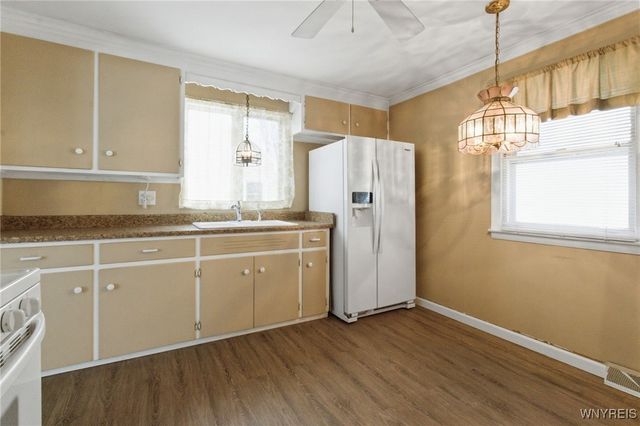 114 6th Avenue, Lancaster, NY 14086