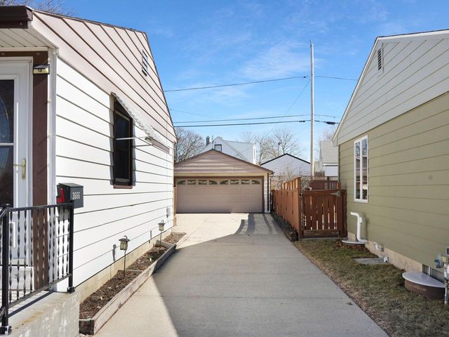 3666 S 25th STREET, Milwaukee, WI 53221