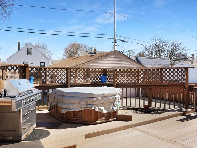 3666 S 25th STREET, Milwaukee, WI 53221