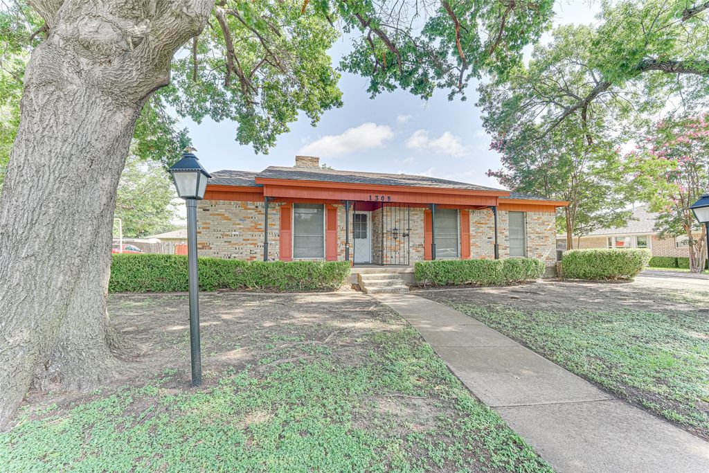 1309 Glouchester Drive, Garland, TX 75040