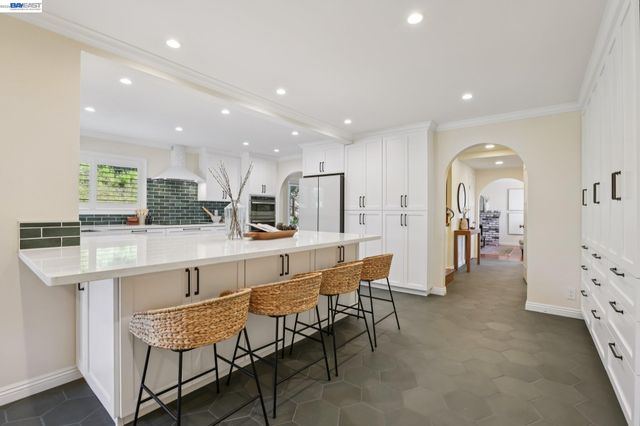 44 Lariat Ct, Walnut Creek, CA 94596