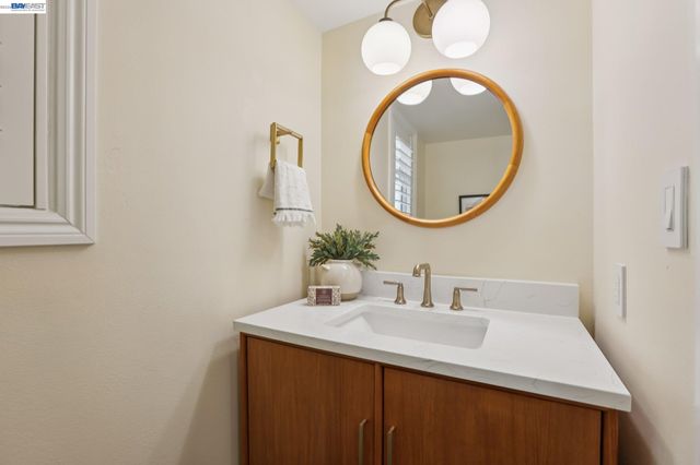 44 Lariat Ct, Walnut Creek, CA 94596