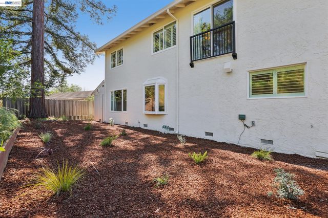 44 Lariat Ct, Walnut Creek, CA 94596