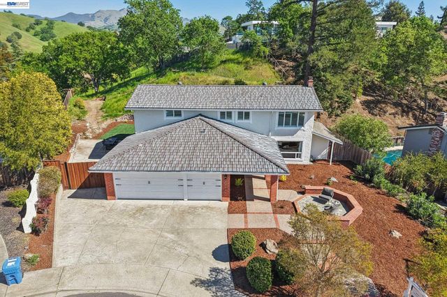 44 Lariat Ct, Walnut Creek, CA 94596