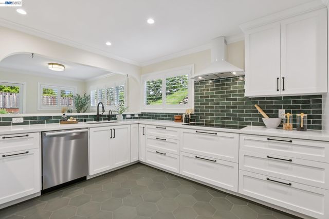 44 Lariat Ct, Walnut Creek, CA 94596