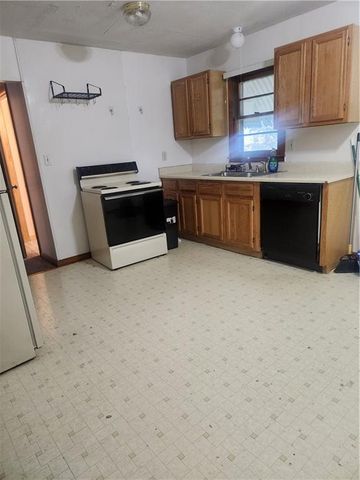 709 W South Street, Harrisonville, MO 64701