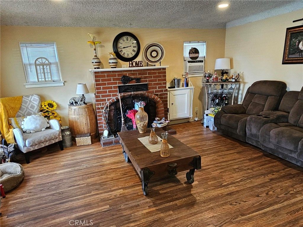 Image 8 of property listing at 2631 Parkway, El Monte, CA 91732