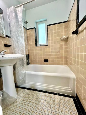 260 Euclid Ave 28, Miami Beach, FL 33139