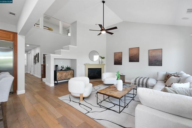 1518 Colchester St, Danville, CA 94506