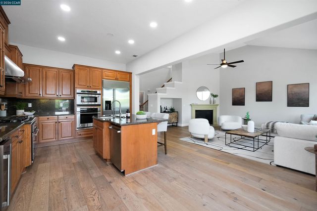 1518 Colchester St, Danville, CA 94506