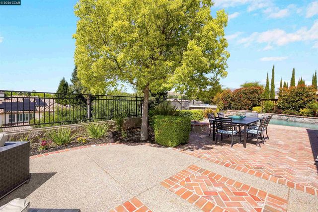 1518 Colchester St, Danville, CA 94506