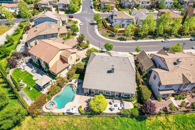 1518 Colchester St, Danville, CA 94506